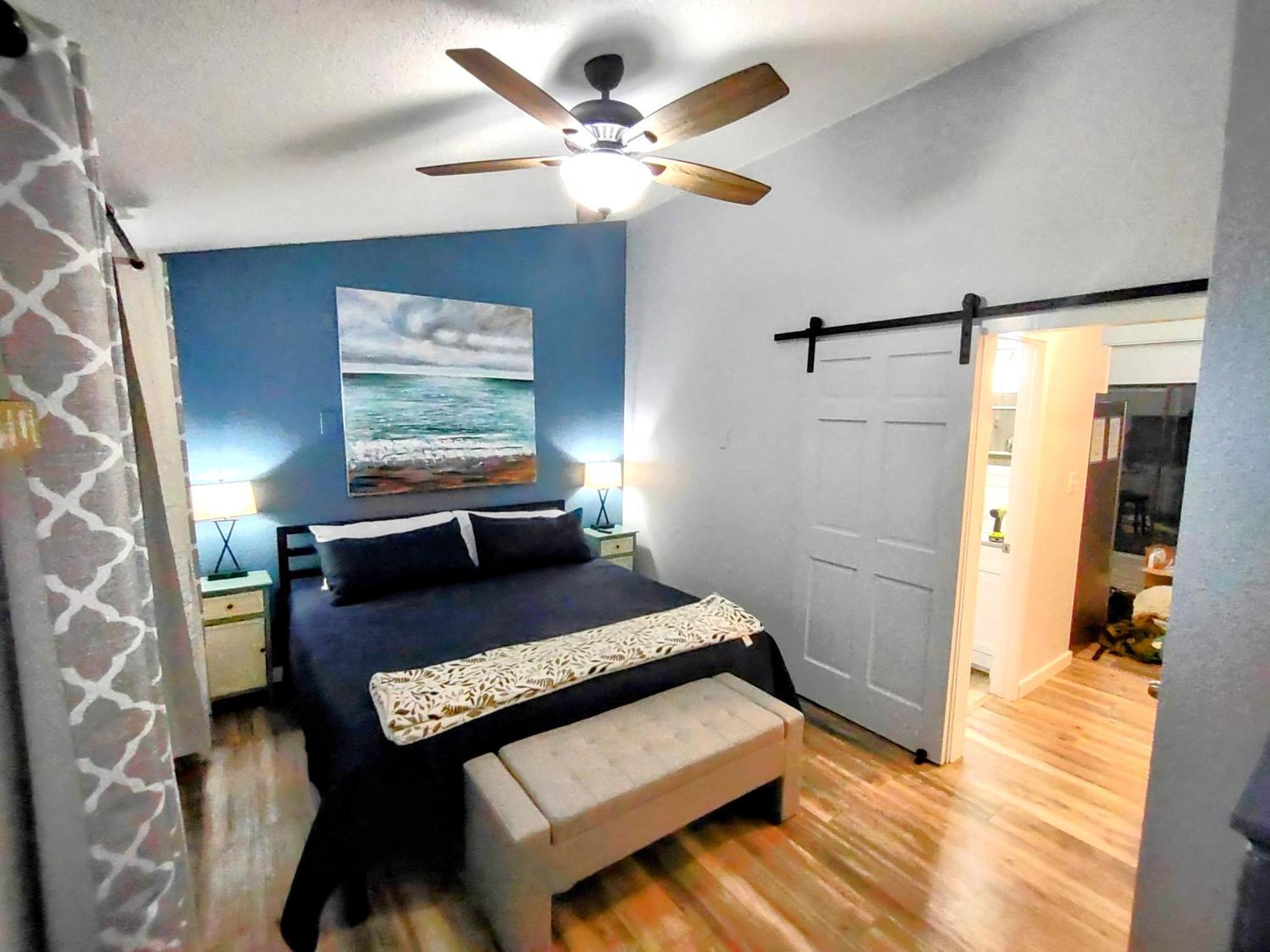 F Lakefront! Remodeled, Sleeps 4, Boat Slip, Patio, Wifi, Cable, Pool Osage Beach Exterior foto